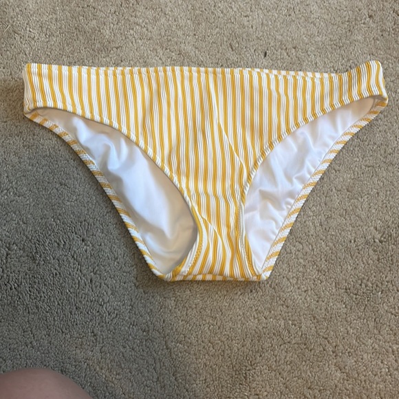 Small yellow striped bikini -target - Picture 2 of 6